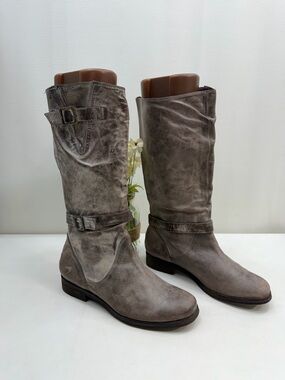 Pour La Victoire mid calf boots